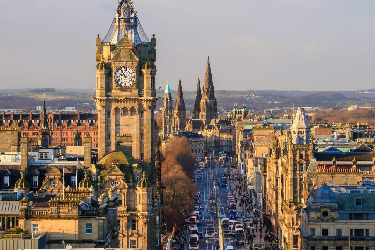 Delightful Ground Floor Double Room With En-Suite Edinburgh Bagian luar foto